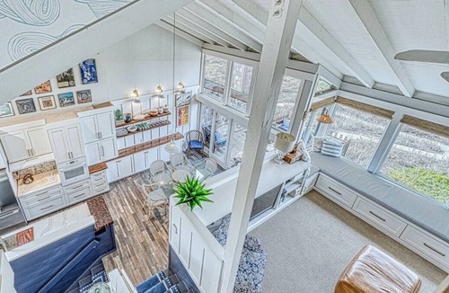 Castroville House | Oceanfront Retreat Private Hot Tub 3 King Suites + Loft Walk to Beach