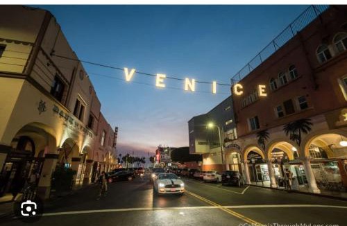 Downtown Apartment | Oceanside 2 Bed 2bath Apt Walk to The Pier