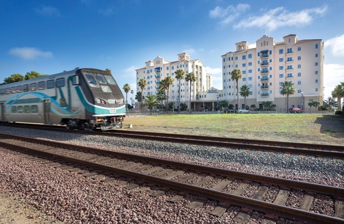 Townsite Resort | OFFICIAL LISTING | Wyndham - Oceanside Pier Resort 2BR w/Beach Access & Pool!