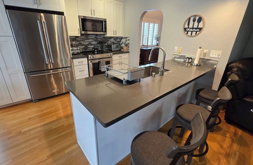 Antioch House | One-Story Comfort: Serene and Spacious 4bd/2bath