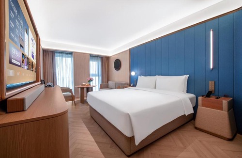 Fengtai Hotel | Orange Crystal Hotel Beijing Fengtai Railway Station Headquarters Base