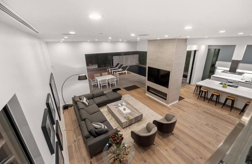 Beverly Grove Villa | Orlando - Stunning Modern WeHo Estate w/Pool & Cabana in Prime Los Angeles