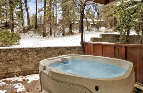 Big Bear Lake House | Ours De Ski Chateau at Snow Summit - Big Bear Basecamp Resort Condo w/Hot Tub