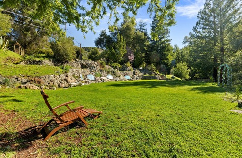 Los Gatos Cabin | Owl's Nest 1-bedroom two-story cabin in a charming Los Gatos Naturist Resort