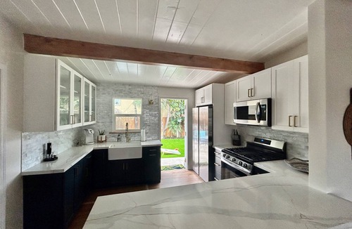 Crown Point House | Pacific Beach Coastal Bungalow just minutes to the water!