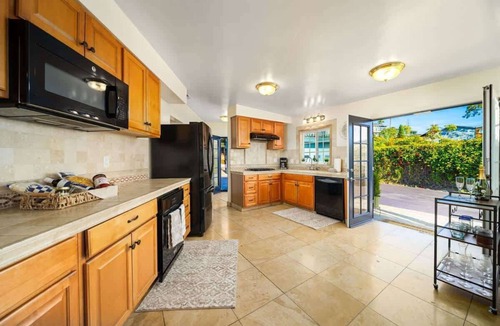 North Pacific Beach House | Pacific Heights New Discounted Rates & View