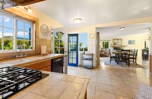 North Pacific Beach House | Pacific Heights New Discounted Rates & View