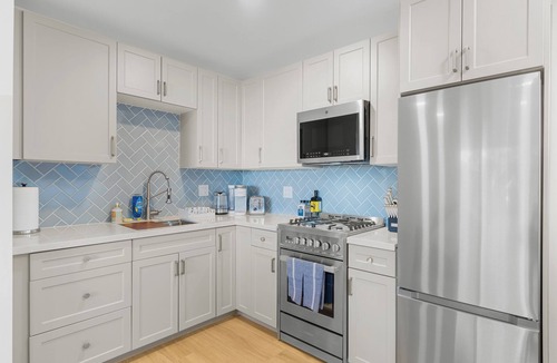 Crown Point Apartment | Pacific Tides 9 - Surf Studio In PB - Parking - A/C - Pets - Walk to Beach