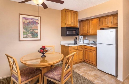 Palm Springs Resort | Palm Springs | Couples Desert Retreat | Pool + Hot Tub