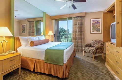 Palm Springs Resort | Palm Springs | Couples Desert Retreat | Pool + Hot Tub