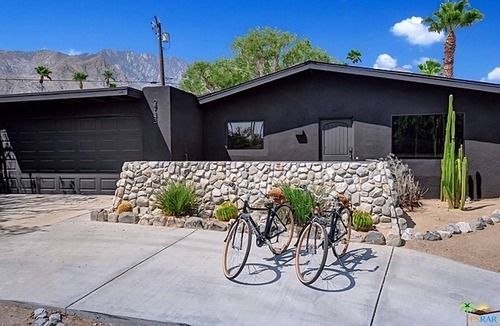Chino Canyon House | Palm Springs Onyx Oasis is a 3 bedroom 2 bath home with a prime location.