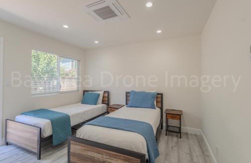 Palo Alto House | Palo Alto Suite 3 ,twin beds, near Stanford