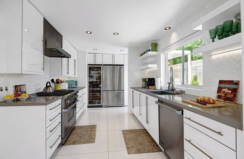 Little Tuscany House | Paloma's Paradise - NEW LISTING! Vintage glamour meets Mid-Century Style