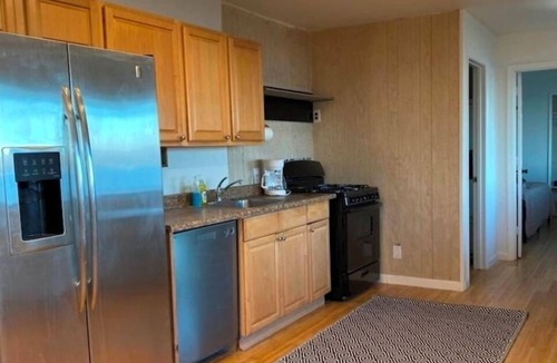 Granite Bay House | Panoramic folsom lake views. 2-bedroom house with AC in charming Granite Bay