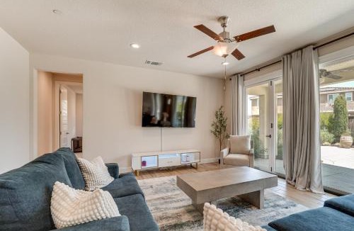 Manteca House | Patio & Outdoor Kitchen: Manteca Family Home