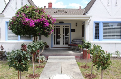 Shasta-Hanchett Park House | Peaceful 3-bedroom house with AC in Beautiful Hanchett Park Area