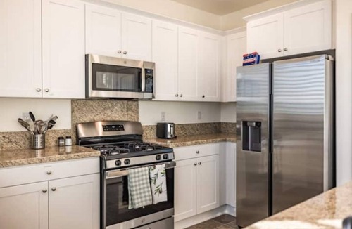 Jurupa Valley House | Peaceful 4BR 3BA Home With Mountain View