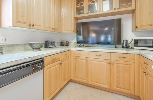 Walnut Creek House | Peaceful court, private backyard w/sparkling pool.
