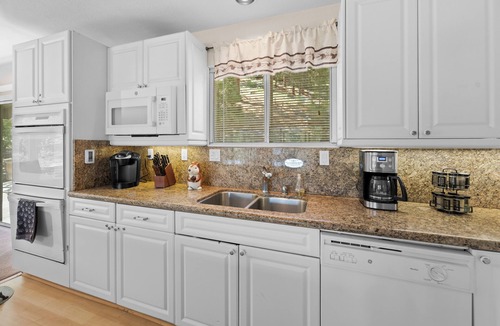 Fawnskin House | Peaceful Lakefront Cabin in Fawnskin - Fire Pit, Lake Views, & Game Room