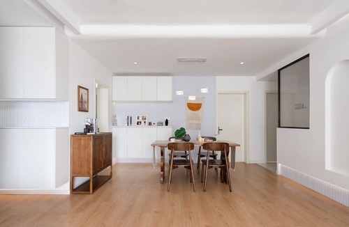 Huangpu Apartment | Perfect 3-bedroom apartment with AC 50m to Metro Prime Shanghai Location