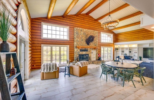 Alpine Cabin | Perfect Mountain Retreat | Modern Amenities | Pool