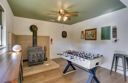 North Fork House | Pet-Friendly Escape w/Game Room & Fire Pit!