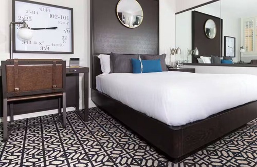 South Beach Hotel | Pet-friendly Queen City View Room w/Free Breakfast | 0.4 Mi to Ferry Bldg