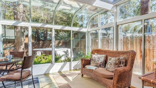 Fox Farm House | Pinehaven Retreat by AvantStay
