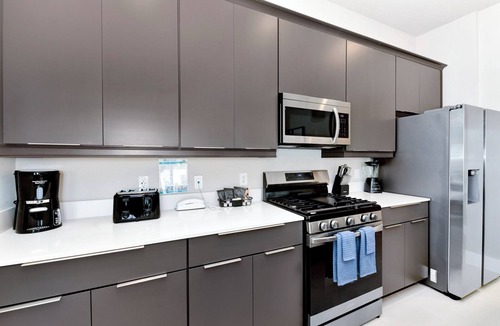Reunion Hotel | Plush Condo Escape near Disney with Resort & Waterpark Access - B44-139