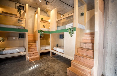 Hollywood Hostel | PodShare - Hostel