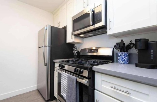 Little Armenia Apartment | Polished 1BR Hollywood Apt w Rooftop Pool & Views