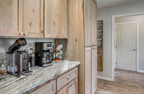 Douglas City House | Pool & Dual Decks! Modern Trinity River Retreat