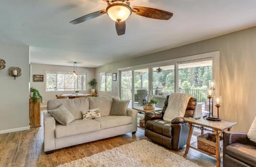 Douglas City House | Pool & Dual Decks! Modern Trinity River Retreat
