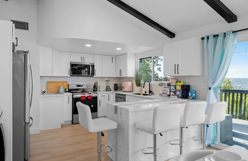 El Cajon House | Pool, Grand View, King Bed, Spacious, Parking