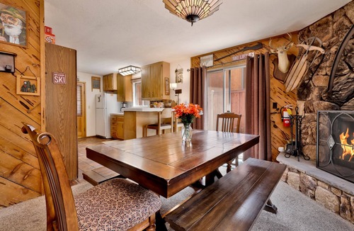 Summit Estates Cabin | Popko's Place | 3BR/1BA Moonridge Cabin w/BBQ Deck & Fenced Yard