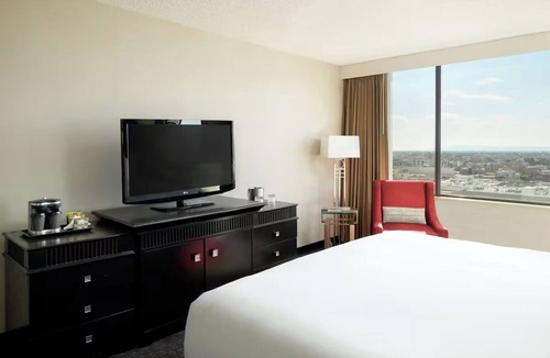 Little Tokyo Hotel | Prime Downtown Los Angeles Location and Near Little Tokyo Shops