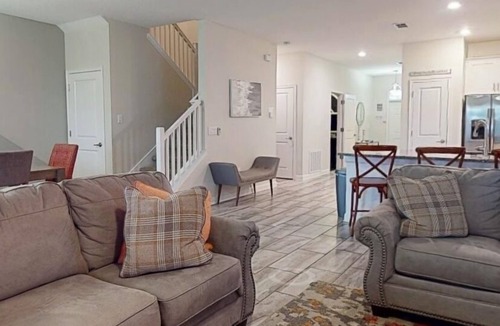 Davenport House | Prime location behind Water Park, BBQ & First Responder and Military Discounts!
