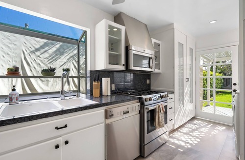 Culver - West House | Prime Mar Vista location, 10 mins To The Beach