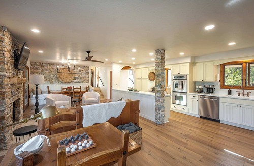 Three Rivers House | Prime Sequoia Stay: Pool Hot Tub Sauna Views