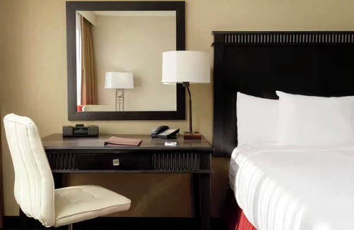 Little Tokyo Hotel | Prime Shopping Base near The Broad- 0.7 miles l Explore the Jewelry District