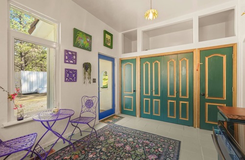 Oregon House House | Private Art House: Sauna + Hot Tub: Close to Lakes