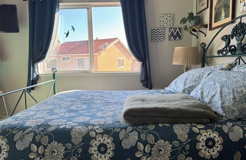Salinas House | Private Bedroom in Safe, Quiet neighborhood, mature couple hosts