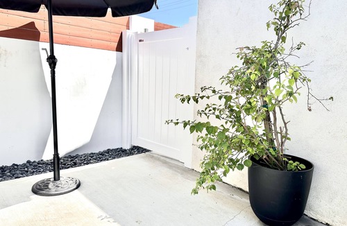Burbank House | Private Guest Quarter for 1 guest with own Patio & Bathroom