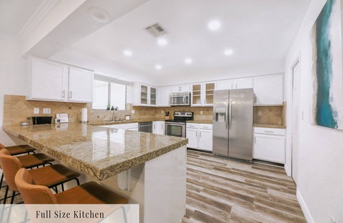 Lake Havasu City House | Private Pool Oasis, Spa, Game Room & Boat Parking