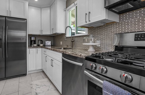 Van Nuys House | Private Pool Oasis in Quiet Neighborhood Dog Ok