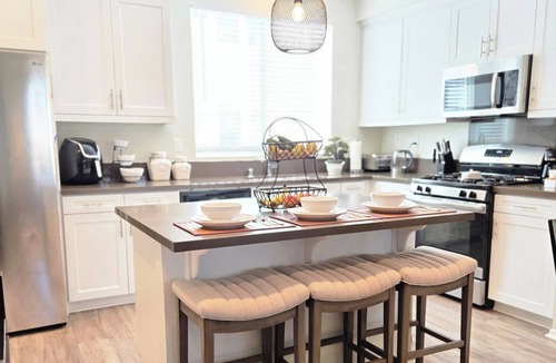 Eastvale Condo | Private Savi Suite w/1.5 Baths Fast WiFi Gated Community