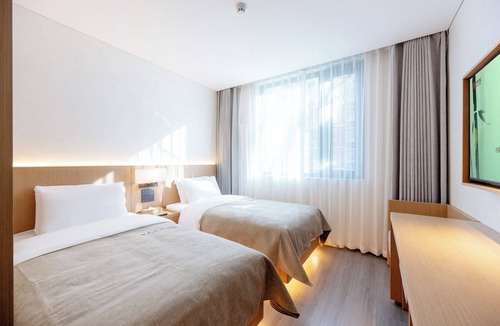 Downtown Beijing House | qiannajiudian