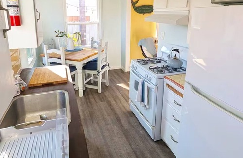 Normal Heights Cottage | Quaint and Bright, 1-Bedroom Cottage in Central Sunny San Diego
