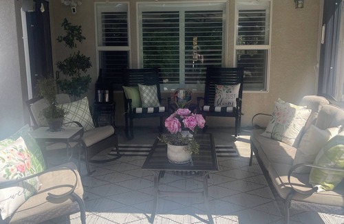 Redding House | Quaintly Queen in Charming Redding Close to Bethel & Mercy Shasta Hospital
