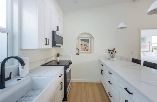 East Side Capistrano House | Quiet Coastal Modern-Ocean views-Hot tub- 7 mins to the beach